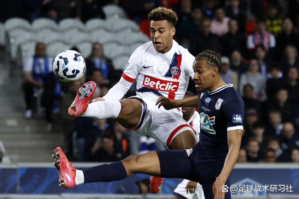 包含巴黎圣日耳曼遭遇逆转，晋级情况不乐观的词条