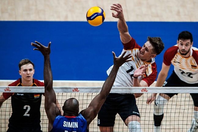 德国劲旅不敌对手，陷入淘汰危机之中