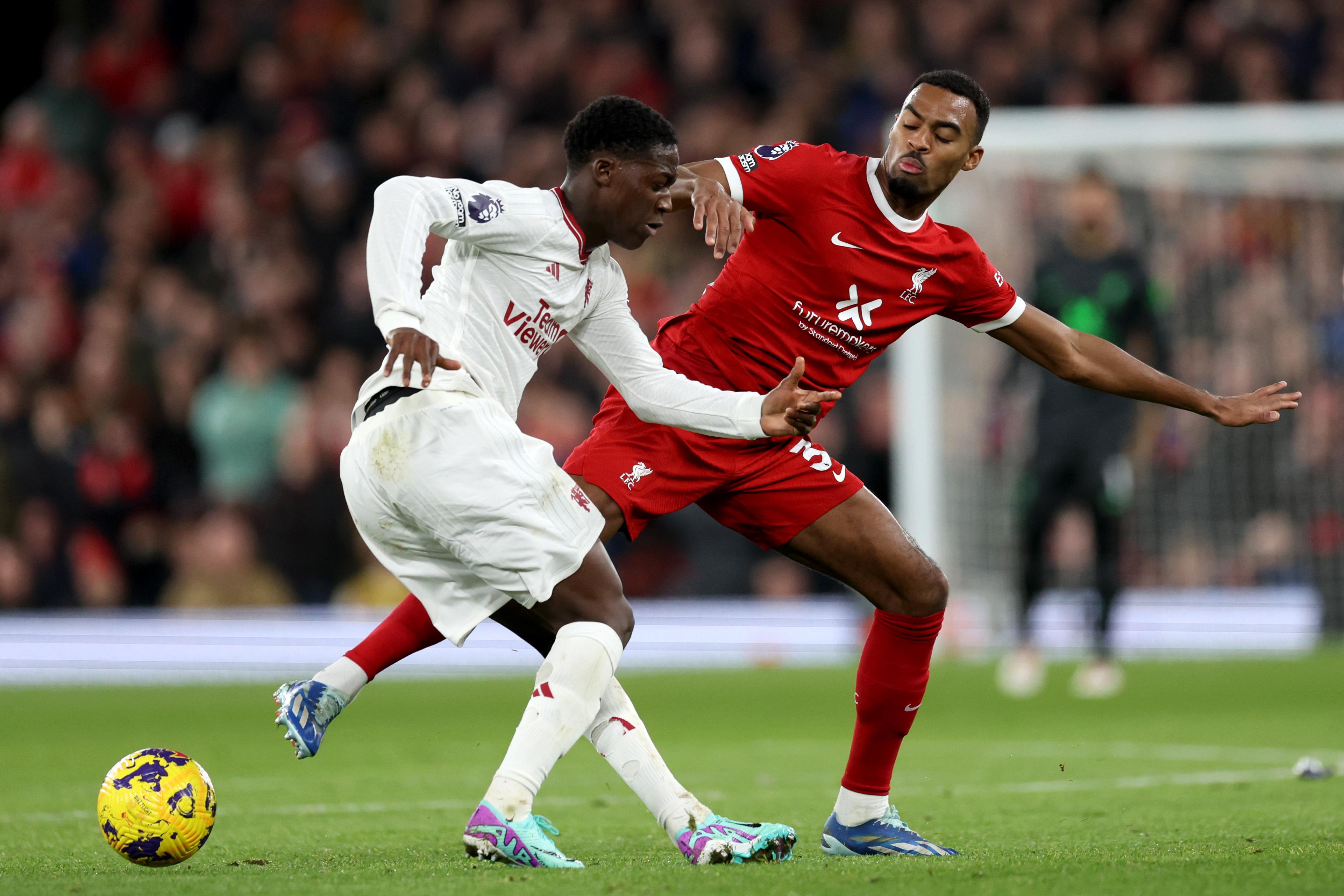 维拉主场负于曼联，遭遇连败