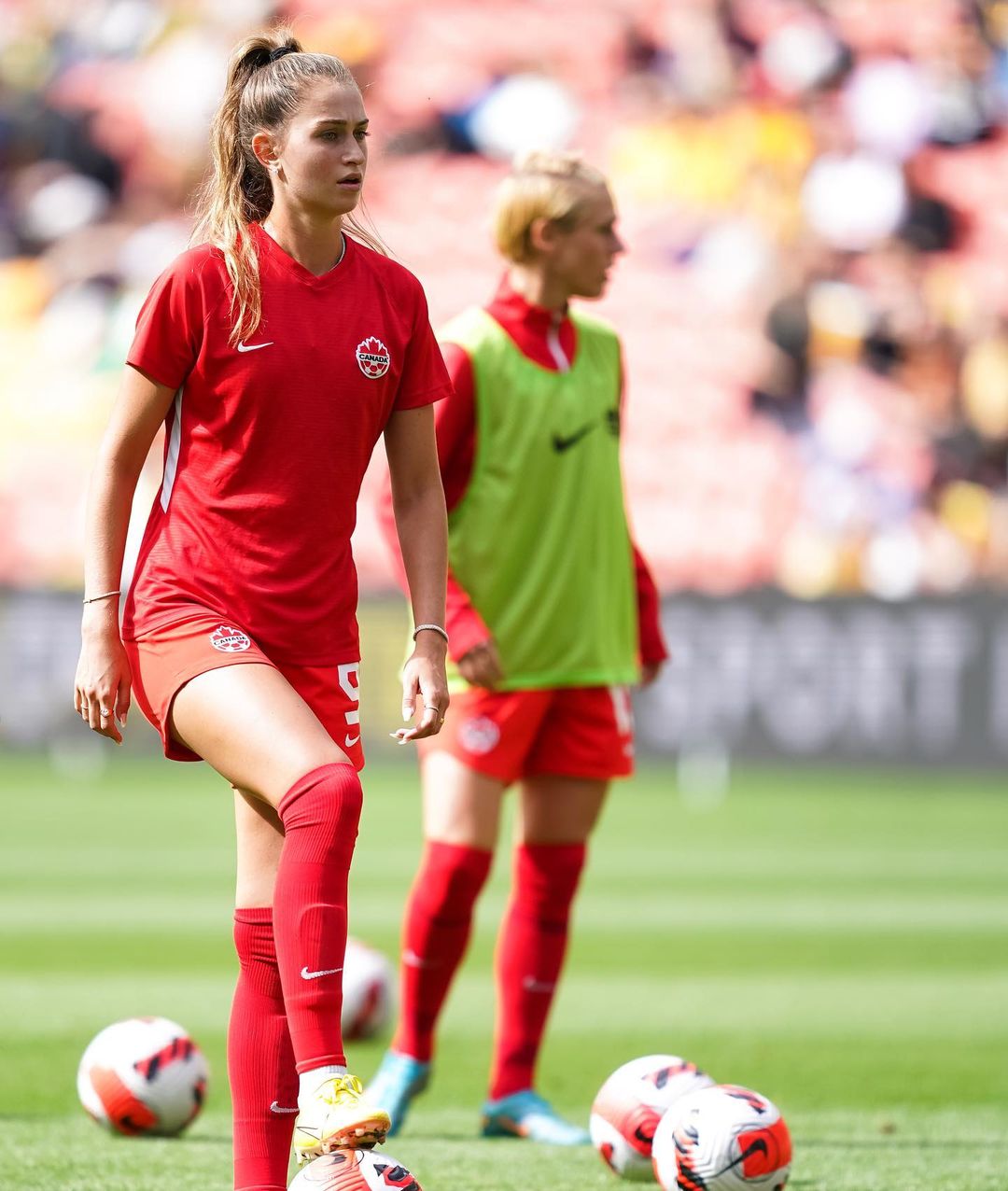 加拿大女子足球国家队准备迎接新挑战