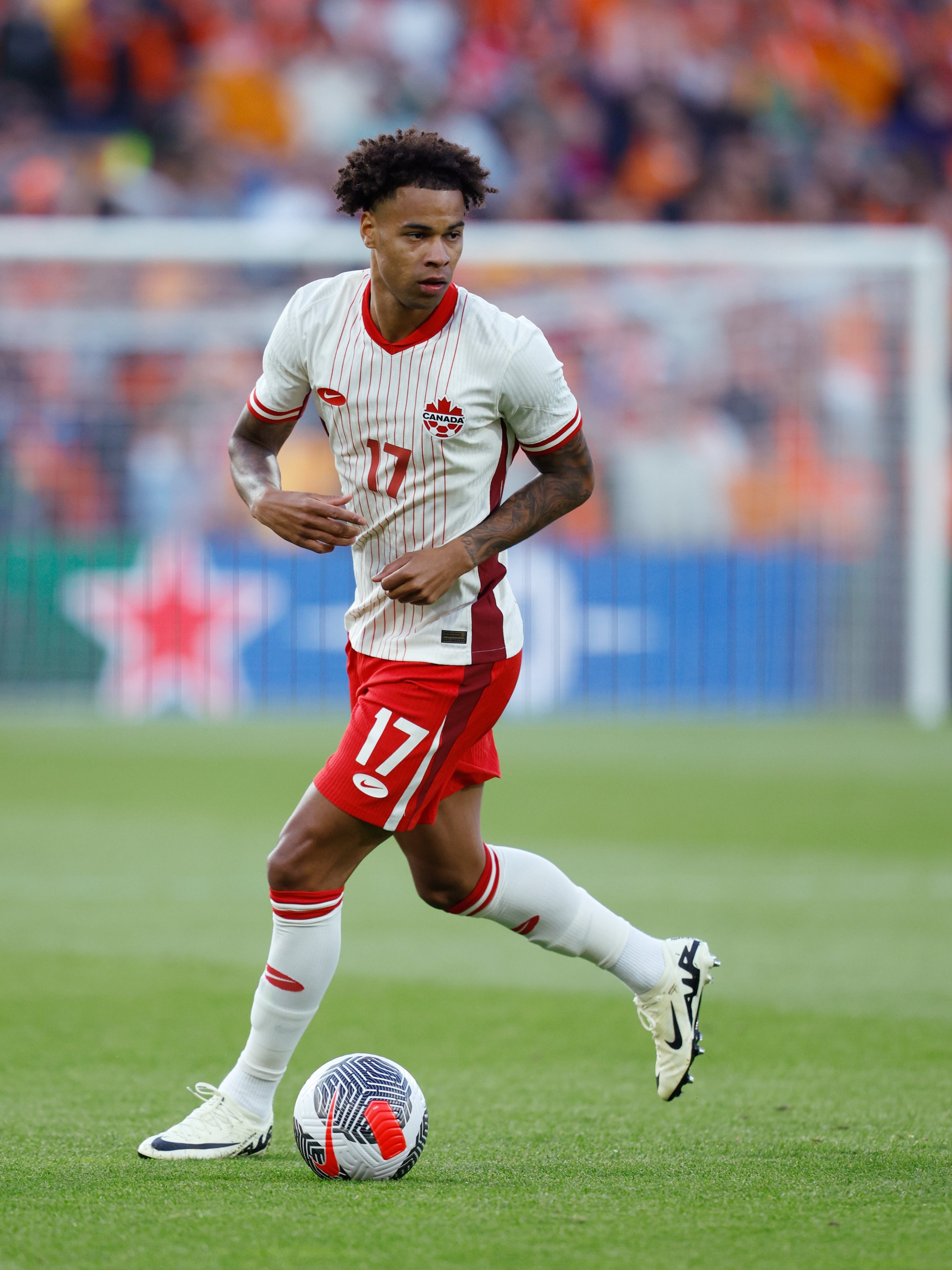 加拿大女子足球国家队准备迎接新挑战