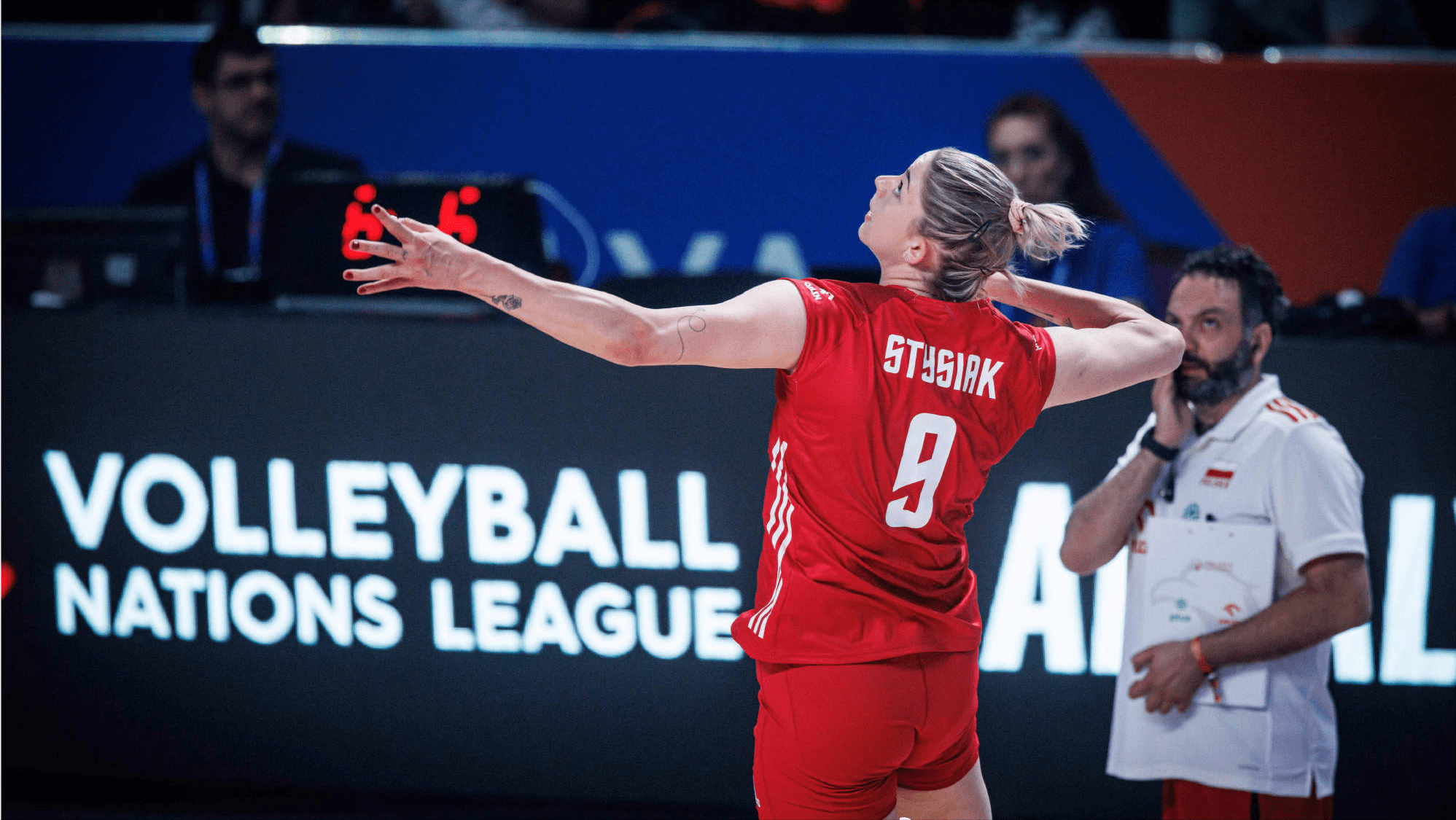 莱沃库森惊爆异军突起卫冕冠军