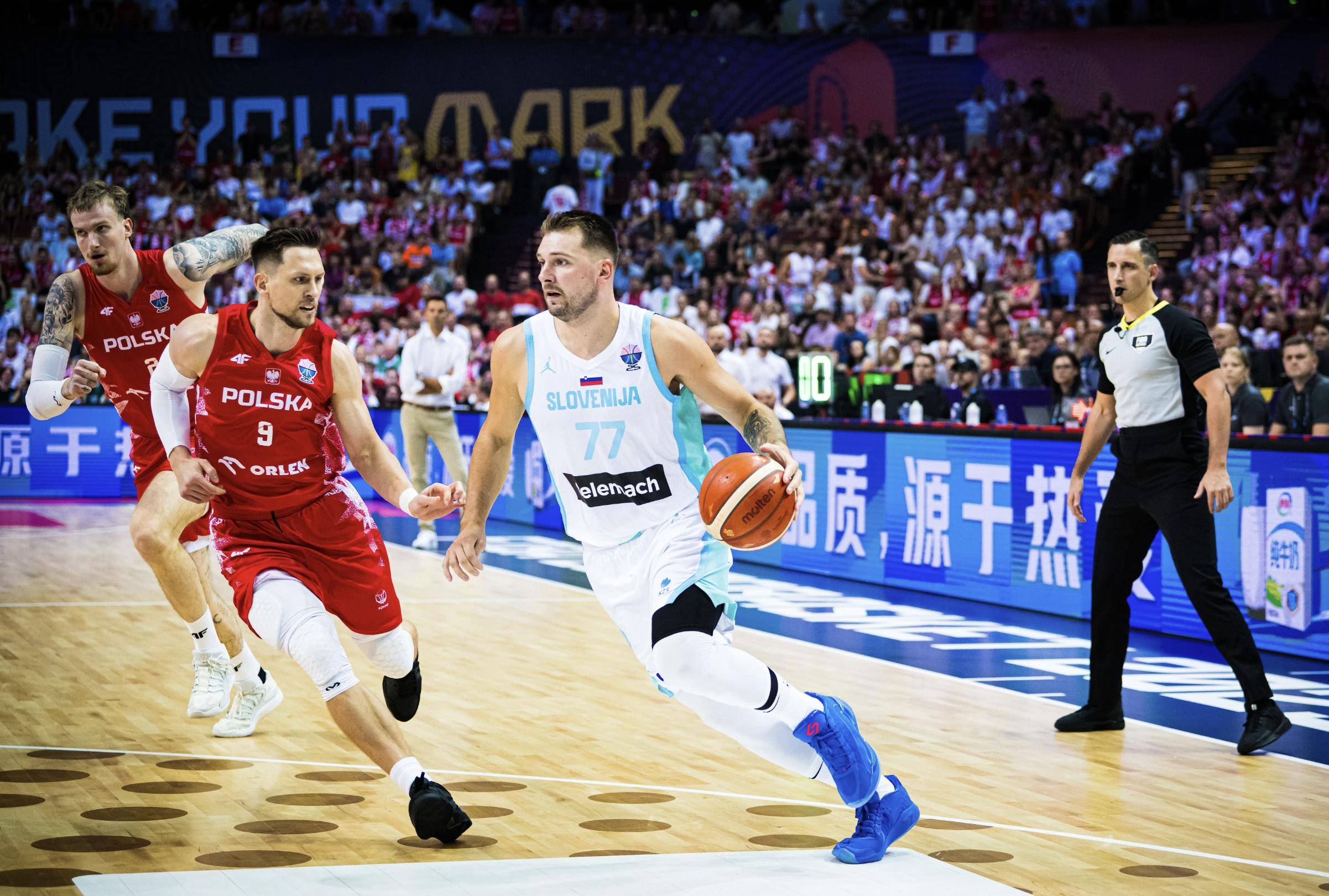 斯洛文尼亚队全队默契出色，成功晋级欧锦赛决赛阶段的简单介绍