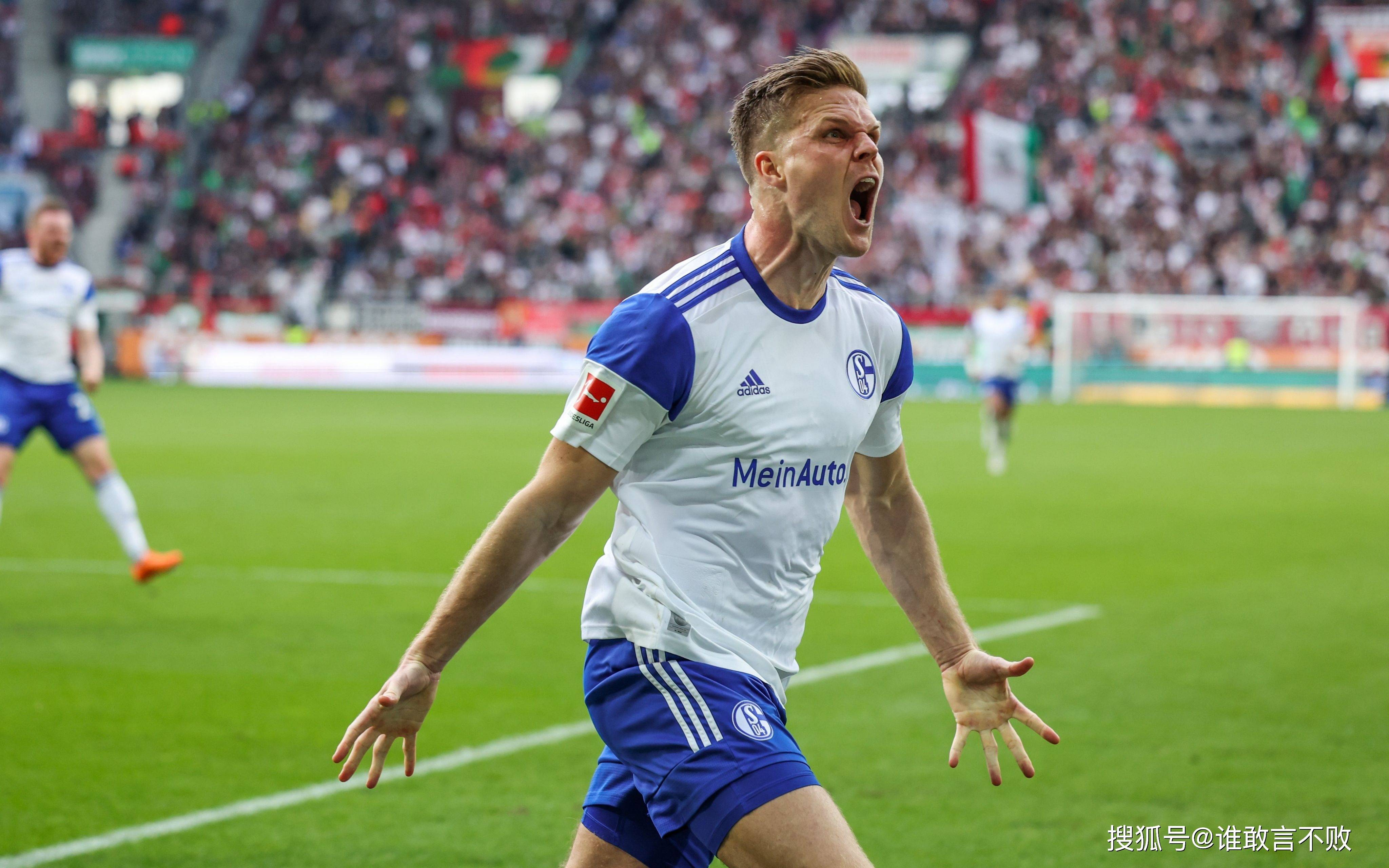 包含沙尔克中场核心伤愈归来，球队实力再添高度的词条