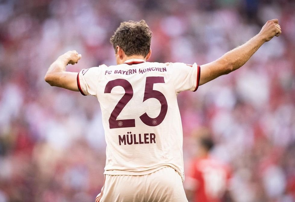 西班牙横扫希腊,穆勒惊艳四座 西班牙横扫希腊,穆勒惊艳四座