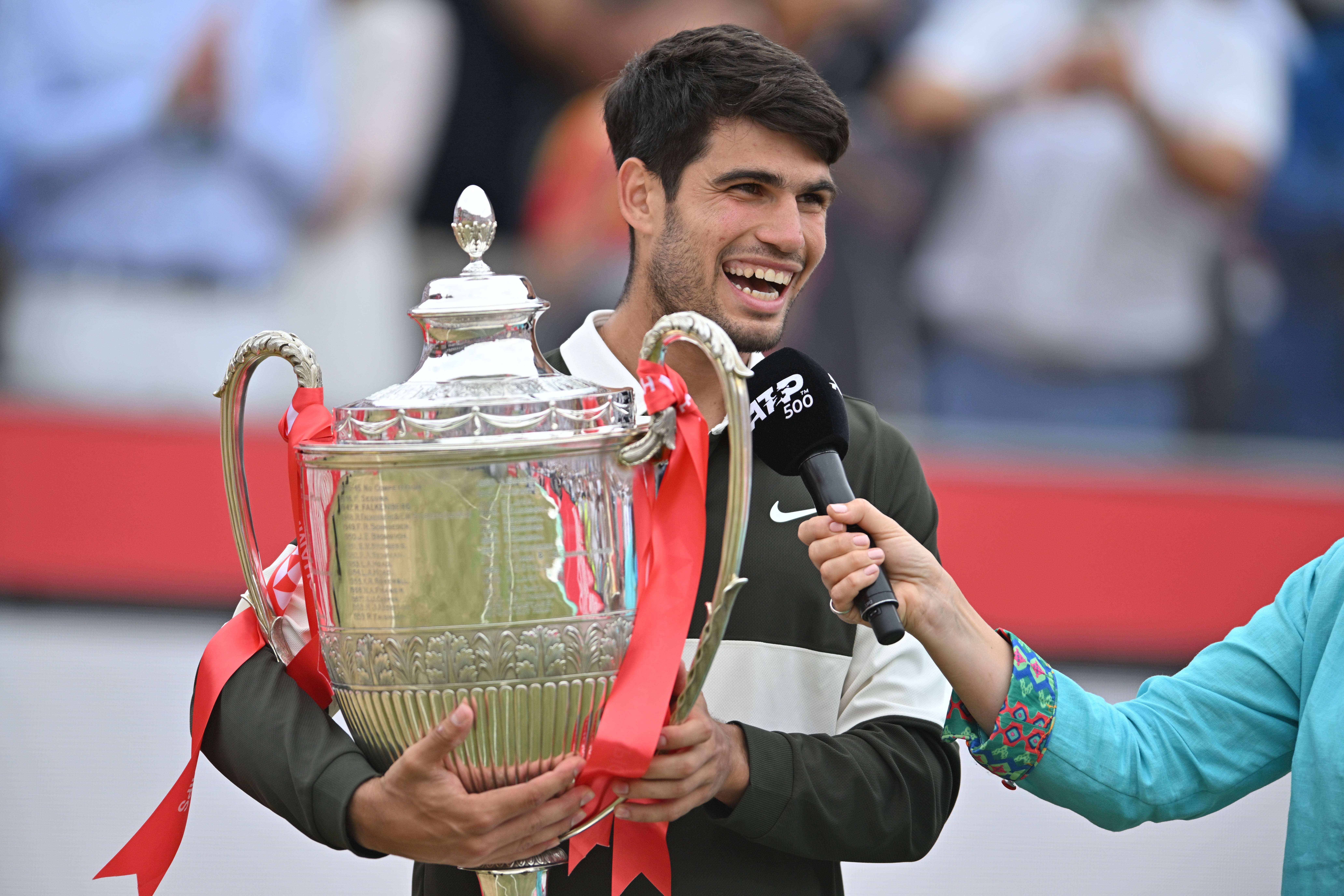 关于年终总决赛力克拉沃尔杯，阿尔卡拉斯惊艳四座的信息