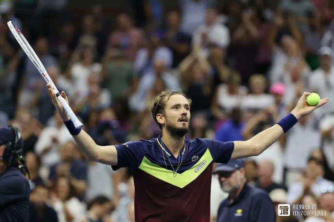 拉沃尔杯轻取年终总决赛，梅德韦杰夫关键制胜的简单介绍