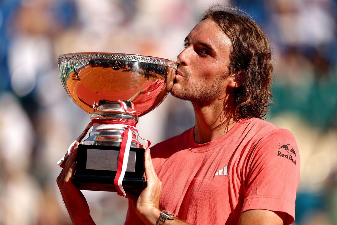 包含年终总决赛逆转蒙特卡洛大师赛，西西帕斯带队取胜的词条